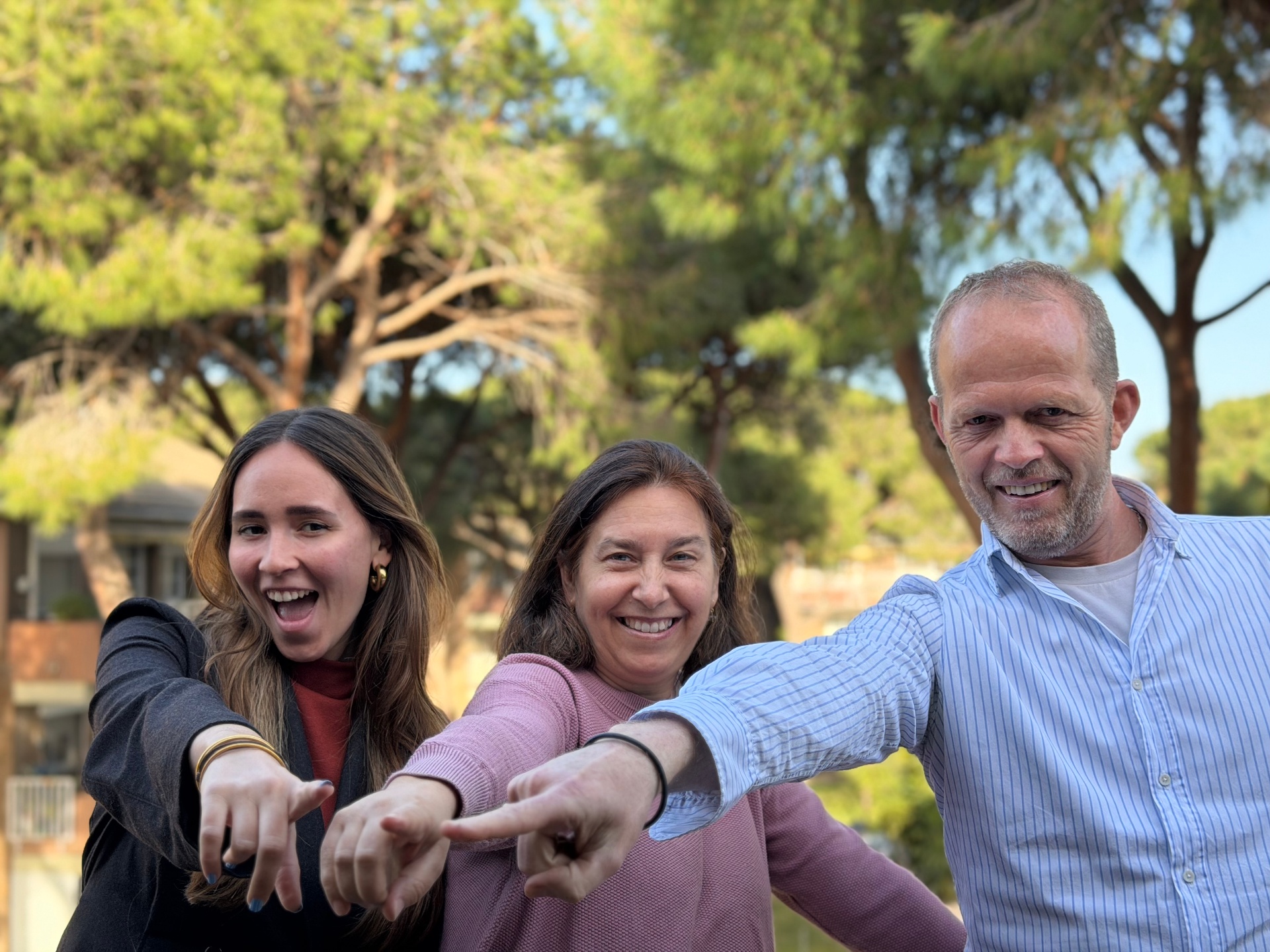 Gen5Bridges team: Laia De Tera, Arantza Danés and Damien Duby